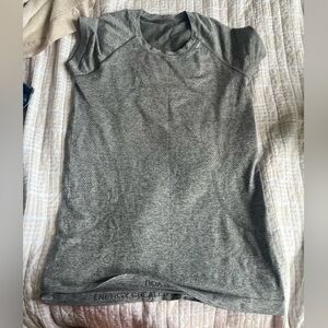 Lululemon Swiftly tech size 8